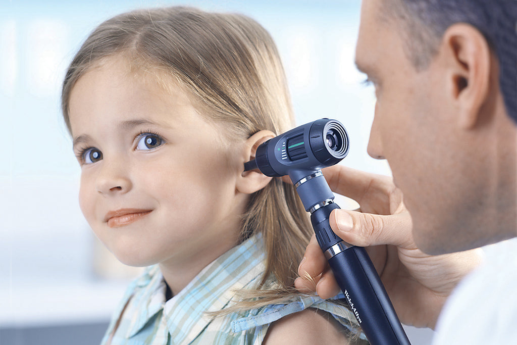 Welch Allyn Otoscope with Paediatric Patient